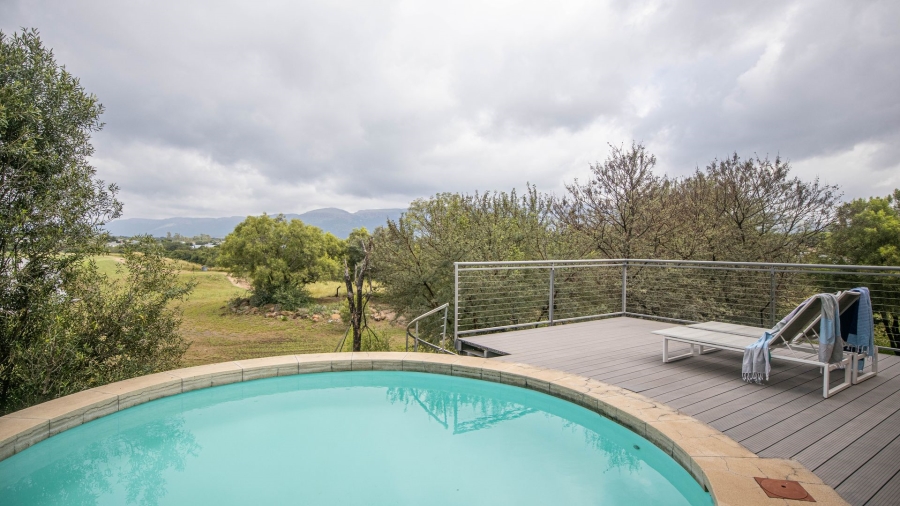 5 Bedroom Property for Sale in The Coves North West